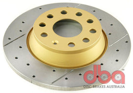 DBA 06-09 Volkswagen GTI Rotor trasero perforado y ranurado Street Series