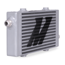 Cargar imagen en el visor de la galería, Mishimoto Universal Small Bar and Plate Cross Flow Silver Oil Cooler