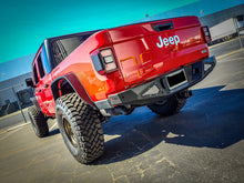 Cargar imagen en el visor de la galería, Parachoques trasero todoterreno Jeep Gladiator 2018+ DV8