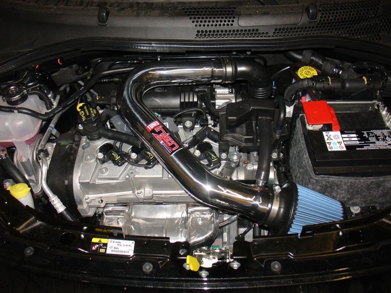 Injen 13 Fiat 500 1.4L 4cyl Entrada de Ram corta pulida con MR Tech