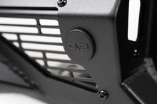 Cargar imagen en el visor de la galería, Parachoques trasero DV8 Offroad 20-23 Jeep Gladiator JT Spec Series