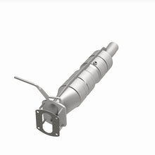 Cargar imagen en el visor de la galería, MagnaFlow 09-19 Ford F53 V10 6.8L Underbody 6.8L Direct Fit Catalytic Converter