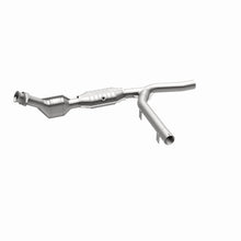 Cargar imagen en el visor de la galería, MagnaFlow Conv DF 01 Ford F-150 4.2L