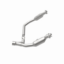 Cargar imagen en el visor de la galería, MagnaFlow Conv Direct Fit 06-07 Ram 1500 4.7L Underbody