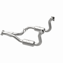 Cargar imagen en el visor de la galería, Magnaflow Conv DF 08-10 Ford F-250/F-250 SD/F-350/F-350 SD 5.4L/6.8L / F-450 SD 6.8L Y-Pipe Assembly