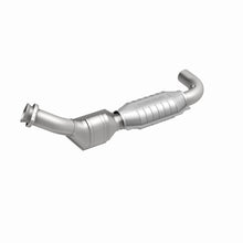 Cargar imagen en el visor de la galería, MagnaFlow Conv DF 97-98 Ford Trucks 4.2L