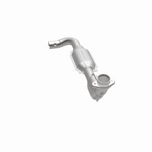 Cargar imagen en el visor de la galería, MagnaFlow Conv DF 97-98 Ford Trucks 4.6L