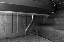 Cargar imagen en el visor de la galería, Rugged Ridge Armis Retractable Locking Bed Cover 20-21 JT