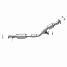 Cargar imagen en el visor de la galería, MagnaFlow Conv DF 02-03 Saturn Vue 3.0L Rear