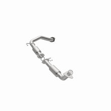Cargar imagen en el visor de la galería, Magnaflow 08-17 Toyota Sequoia 5.7L CARB Compliant Direct-Fit Catalytic Converter