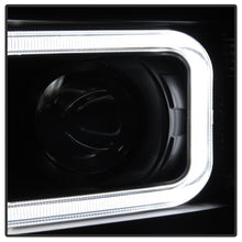 Cargar imagen en el visor de la galería, Xtune Chevy Silverado 1500/2500/3500 07-13 Projector Headlights Black PRO-JH-CS07-LED-BK
