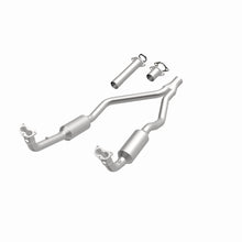 Cargar imagen en el visor de la galería, MagnaFlow Conv Direct Fit 90-93 Land Rover Range Rover 3.9L V8