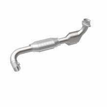 Cargar imagen en el visor de la galería, MagnaFlow Conv DF 97-98 Ford Trucks 4.6L