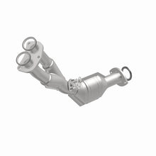 Cargar imagen en el visor de la galería, MagnaFlow Conv DF 01-04 Tacoma 2.7L front 49S