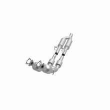 Cargar imagen en el visor de la galería, MagnaFlow Conv DF 06-08 VW Passat 3.6L