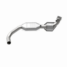 Cargar imagen en el visor de la galería, MagnaFlow Conv DF 03-04 Lincoln Navigator 5.4L D/S