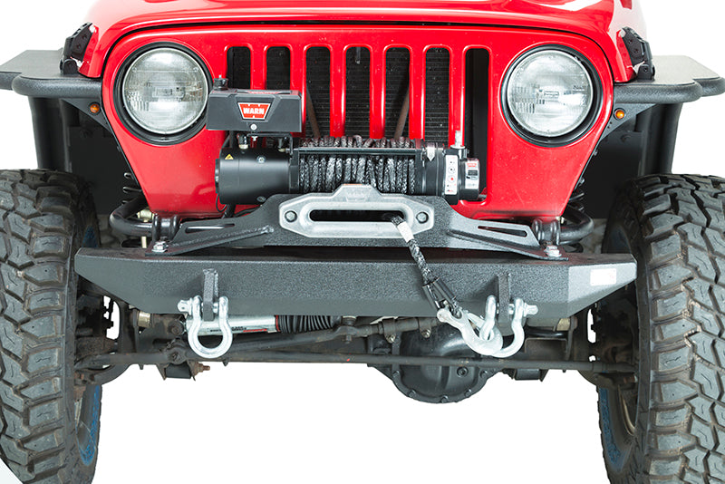 Parachoques delantero Fishbone Offroad 97-06 Jeep Wrangler TJ Rubicon - Serie Piranha con recubrimiento en polvo negro Txtrd