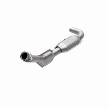 Cargar imagen en el visor de la galería, MagnaFlow Conv DF 99-00 Ford F-150 4.2L 50S