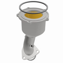 Cargar imagen en el visor de la galería, MagnaFlow Conv DF 96-98 RAV4 2.0L front 49S