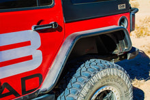 Cargar imagen en el visor de la galería, DV8 Offroad 07-18 Jeep Wrangler JK Guardabarros delanteros y traseros de tubo plano