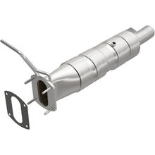 Cargar imagen en el visor de la galería, MagnaFlow 09-19 Ford F53 V10 6.8L Underbody 6.8L Direct Fit Catalytic Converter