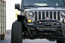 Cargar imagen en el visor de la galería, Parachoques delantero DV8 Offroad 18-23 Wrangler JL/Gladiator JT Spec Series