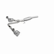 Cargar imagen en el visor de la galería, MagnaFlow Conv DF 00-03 Dodge Dakota 3.9L