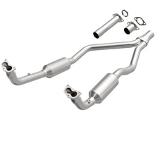 Cargar imagen en el visor de la galería, MagnaFlow Conv Direct Fit 90-93 Land Rover Range Rover 3.9L V8