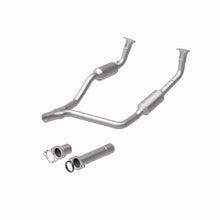 Cargar imagen en el visor de la galería, MagnaFlow Conv Direct Fit 90-93 Land Rover Range Rover 3.9L V8