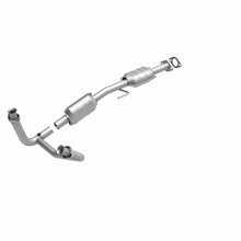 Cargar imagen en el visor de la galería, MagnaFlow Conv DF 86-97 Ford Aerostar 3.0L