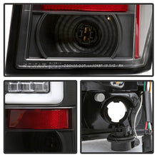 Cargar imagen en el visor de la galería, Spyder Jeep Grand Cherokee 05-06 Version 2 Light Bar LED Tail Lights - Black