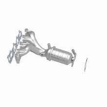Cargar imagen en el visor de la galería, MagnaFlow 08-10 Pontiac G6 2.4L Underbody Direct Fit CARB Compliant Manifold Catalytic Converter
