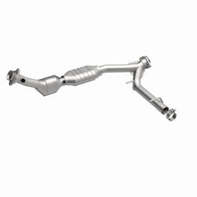 Cargar imagen en el visor de la galería, MagnaFlow Conv DF 03-04 Lincoln Navigator 5.4L P/S