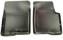 Cargar imagen en el visor de la galería, Husky Liners 98-04 Nissan Frontier/XTerra Classic Style Revestimientos de piso negros