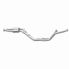 Cargar imagen en el visor de la galería, MagnaFlow Conv DF 94-97 MercedeS C280 2.8L
