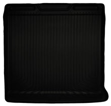 Cargar imagen en el visor de la galería, Husky Liners 07-14 Chevy/GMC Tahoe/Yukon WeatherBeater Revestimiento de carga trasero negro