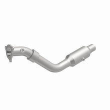Cargar imagen en el visor de la galería, MagnaFlow Conv Direct Fit OEM 2004-2006 Chrysler Pacifica Underbody