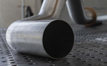 Cargar imagen en el visor de la galería, MagnaFlow Sys T/B 99-03 Ford F-250/F-350 Super Duty 7.3L Diesel 4in Single Passenger Side Rear Exit