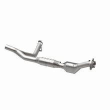 Cargar imagen en el visor de la galería, MagnaFlow Conv DF 01 Ford Trucks 5.4L