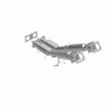 Cargar imagen en el visor de la galería, Magnaflow Conv DF 2008-2012 LR2 3.2 L Underbody