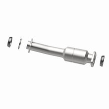 Cargar imagen en el visor de la galería, Magnaflow Conv DF 11-15 Sienna 3.5 Underbody