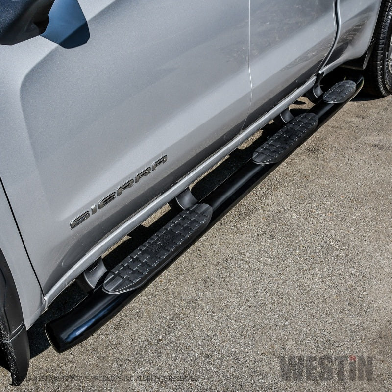 Westin 2019 Chevrolet Silverado Double Cab con caja de 6.5 pulgadas PRO TRAXX 5 W2W Barras de escalón Nerf ovaladas - Negro