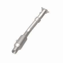 Cargar imagen en el visor de la galería, MagnaFlow Conv Direct Fit OEM 2004-2006 Chrysler Pacifica Underbody