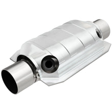 Cargar imagen en el visor de la galería, MagnaFlow Conv Univ 2.25 W/Dual O2 Boss