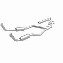 Cargar imagen en el visor de la galería, MagnaFlow Conv Direct Fit 90-93 Land Rover Range Rover 3.9L V8