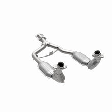 Cargar imagen en el visor de la galería, MagnaFlow Conv DF 96-98 Ford Mustang 3.8L