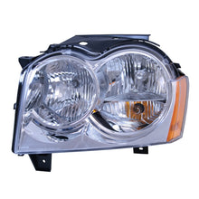 Cargar imagen en el visor de la galería, Omix Left Headlight Assembly 05-10 Grand Cherokee (WK)