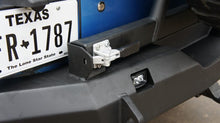 Cargar imagen en el visor de la galería, Road Armor 07-17 Jeep Wrangler JK Stealth Parachoques trasero sin cabrestante con soporte para neumáticos - Tex Blk