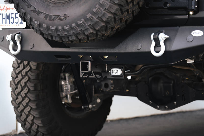 DV8 Offroad 07-21 Jeep Wrangler (JK/JL) Enganche atornillable con luces