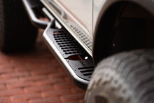 Cargar imagen en el visor de la galería, DV8 Offroad 21-22 Ford Bronco OE Plus Series Pasos laterales
